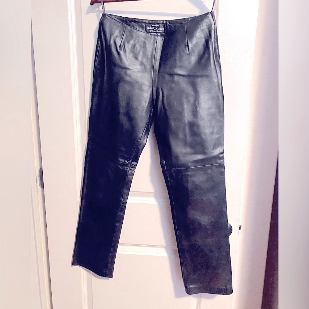 Women’s Leather Pants in dark brown, petite size 6